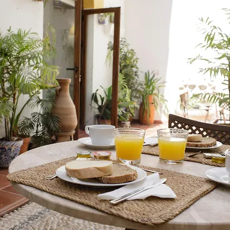 산 미구엘 호텔 2*